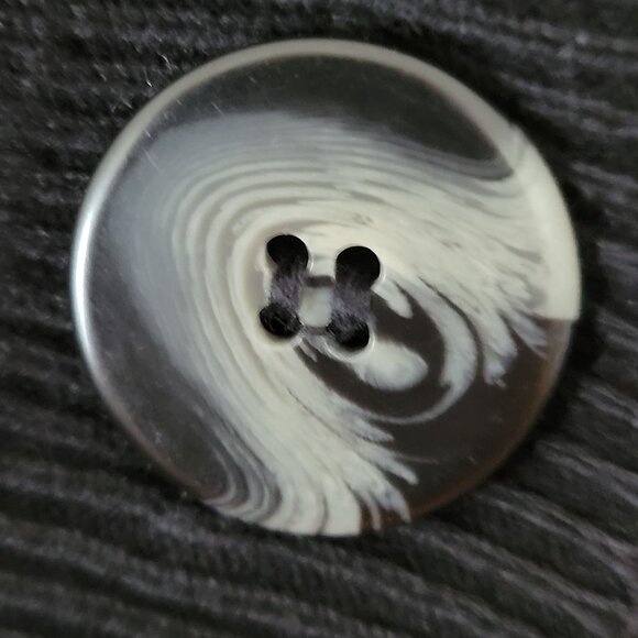 Daisy Fuentes Sweater Black Cap Sleeves Button up classic Knit 1X Plus Retro - Picture 8 of 10